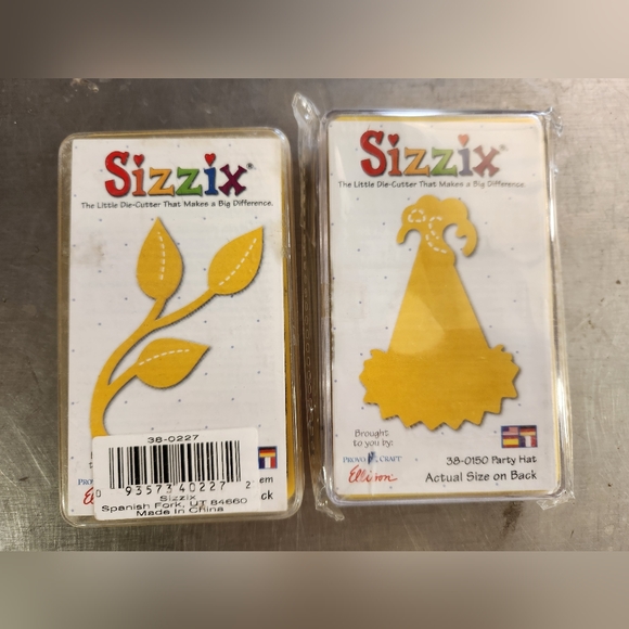 Sizzix Lot of 14 Red Green and Yellow Die Cuts - Picture 3 of 5